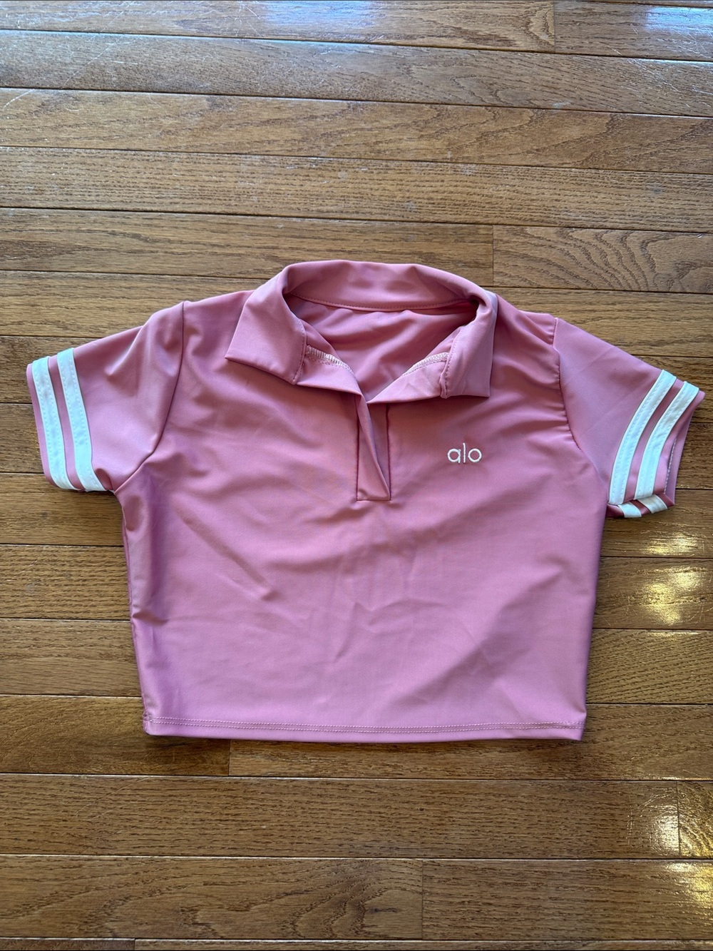 ALO Yoga 🩷 Short-Sleeve Polo Crop Top with Striped Cuffs size small